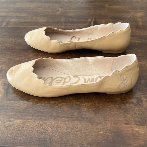 Sam Edelman Augusta 7.M scalloped ballet flat - Picture 2 of 10